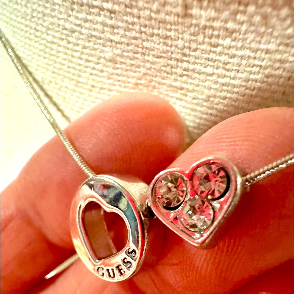 Cute Guess necklace